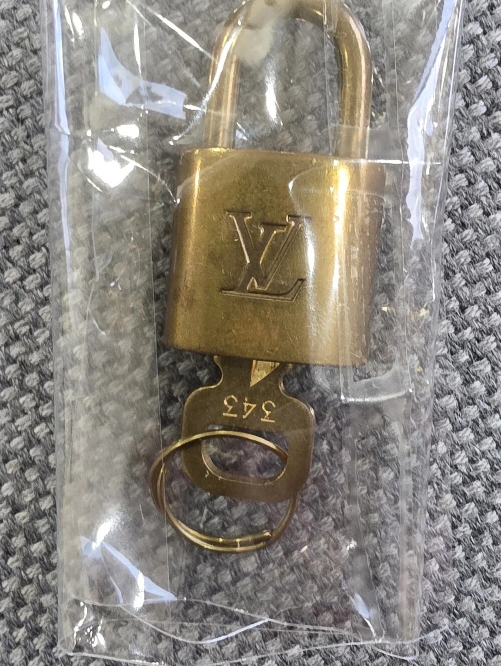 Authentic Louis Vuitton Padlock 343 + Key Brass Lock Set Made in France (1 Key)